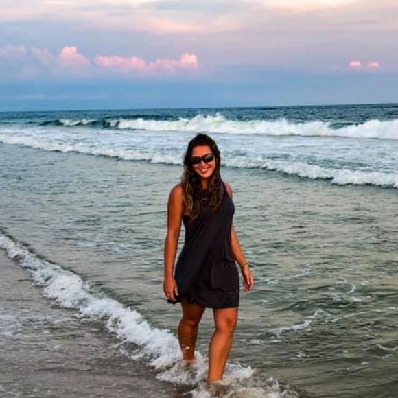 Meet your Posher, Jessica - Picture 2 of 14